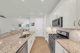 16367 Halberry Ln, Naples, FL 34110 - Photo 12