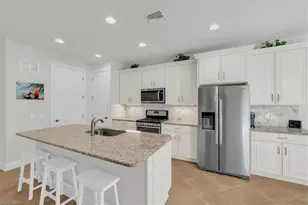 16367 Halberry Ln, Naples, FL 34110 - Photo 14