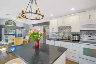 2048 Crystal Lake Dr, Naples, FL 34120 - Photo 10