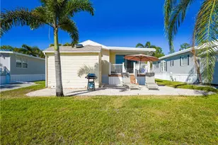 2048 Crystal Lake Dr, Naples, FL 34120 - Photo 34