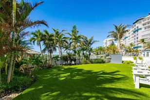 13665 Vanderbilt Dr, Naples, FL 34110 - Photo 34