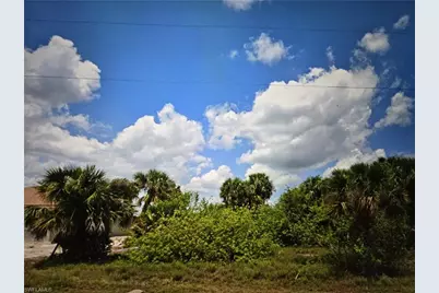 8047 Sherwood Cir, Labelle, FL 33935 - Photo 4