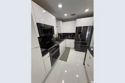 380 W 41st St, Hialeah, FL 33182 - Photo 28