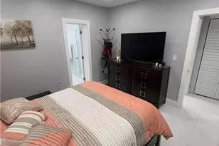 380 W 41st St, Hialeah, FL 33182 - Photo 12