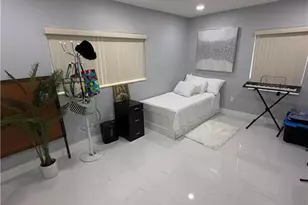 380 W 41st St, Hialeah, FL 33182 - Photo 8