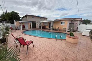 380 W 41st St, Hialeah, FL 33182 - Photo 38