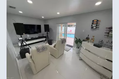 380 W 41st St, Hialeah, FL 33182 - Photo 32