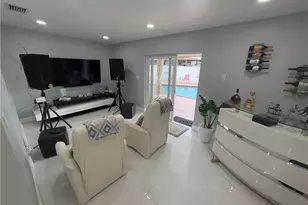 380 W 41st St, Hialeah, FL 33182 - Photo 32