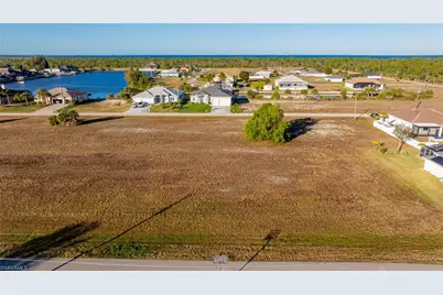 4002 NW 42nd Ave, Cape Coral, FL 33993 - Photo 4