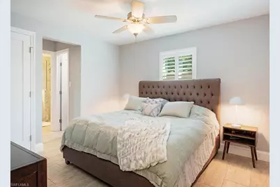 3165 Lakeview Dr, Naples, FL 34112 - Photo 10