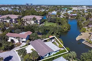 3165 Lakeview Dr, Naples, FL 34112 - Photo 18