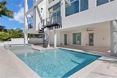 1798 Holiday Ln, Naples, FL 34104 - Photo 24