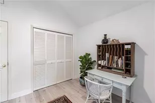 1323 Solana Rd, Naples, FL 34103 - Photo 20