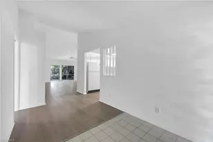 812 102nd Ave N, Naples, FL 34108 - Photo 10