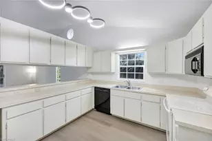 812 102nd Ave N, Naples, FL 34108 - Photo 8