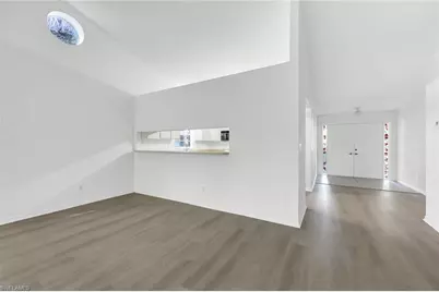 812 102nd Ave N, Naples, FL 34108 - Photo 4