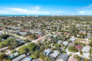 812 102nd Ave N, Naples, FL 34108 - Photo 32