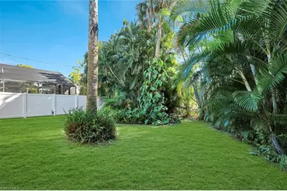 812 102nd Ave N, Naples, FL 34108 - Photo 26