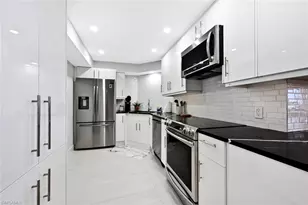 4001 Gulf Shore Blvd N, Naples, FL 34103 - Photo 14