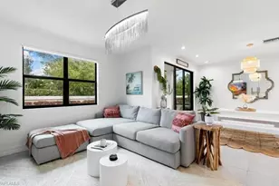 7578 Rockefeller Dr, Naples, FL 34119 - Photo 8