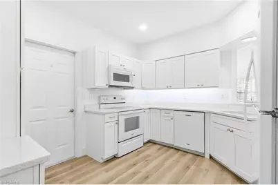 661 Windsor Sq #101, Naples, FL 34104 - Photo 12