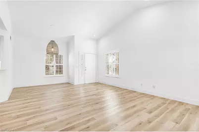 661 Windsor Sq #101, Naples, FL 34104 - Photo 8