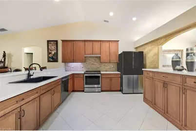 609 SE 16th Ter, Cape Coral, FL 33990 - Photo 10