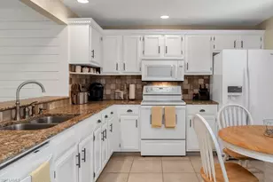 5250 Fox Hollow Dr, Naples, FL 34104 - Photo 2