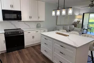 746 Eagle Creek Dr, Naples, FL 34113 - Photo 4