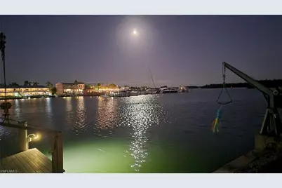 125 Pago Pago Dr E, Naples, FL 34113 - Photo 24