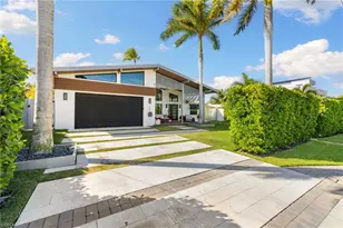 1820 Holiday Ln, Naples, FL 34104 - Photo 46