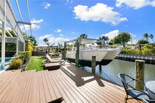 1820 Holiday Ln, Naples, FL 34104 - Photo 32