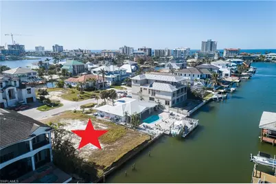 387 Trade Winds Ave, Naples, FL 34108 - Photo 4