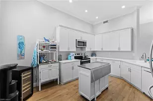 2571 Citrus Lake Dr, Naples, FL 34109 - Photo 16