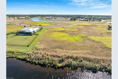 2110 Silk Bay Blvd, Alva, FL 33920 - Photo 16