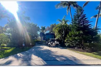 4420 Southern Breeze Dr, Naples, FL 34114 - Photo 2