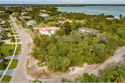 889 Scott Dr, Marco Island, FL 34145 - Photo 4