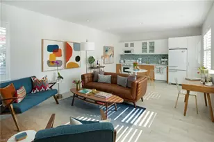 10042 Vanderbilt Dr, Naples, FL 34108 - Photo 4