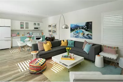 10042 Vanderbilt Dr, Naples, FL 34108 - Photo 6