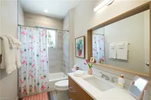 10042 Vanderbilt Dr, Naples, FL 34108 - Photo 26