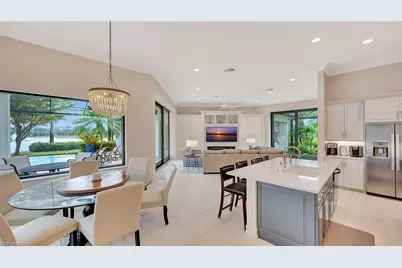 11238 Five Oaks Ln, Naples, FL 34120 - Photo 12