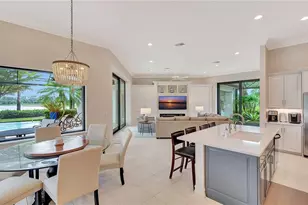 11238 5 Oaks Ln, Naples, FL 34120 - Photo 12