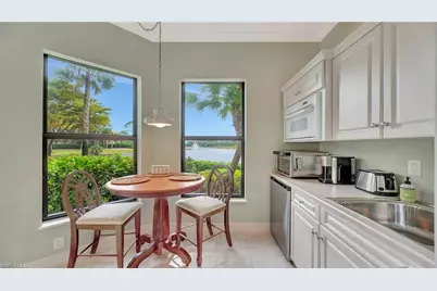 11238 Five Oaks Ln, Naples, FL 34120 - Photo 32