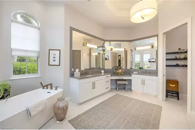 5851 Bromelia Ct, Naples, FL 34119 - Photo 18