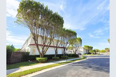 10820 NW 85th Ter, Miami, FL 33178 - Photo 2