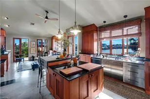 290 Channel Dr, Naples, FL 34108 - Photo 20