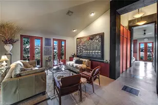 290 Channel Dr, Naples, FL 34108 - Photo 16