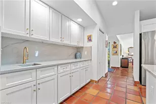 2419 Pinewoods Cir, Naples, FL 34105 - Photo 16