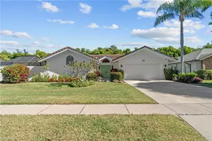 2419 Pinewoods Cir, Naples, FL 34105 - Photo 2