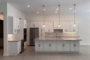 382 39th Ave NE, Naples, FL 34120 - Photo 6